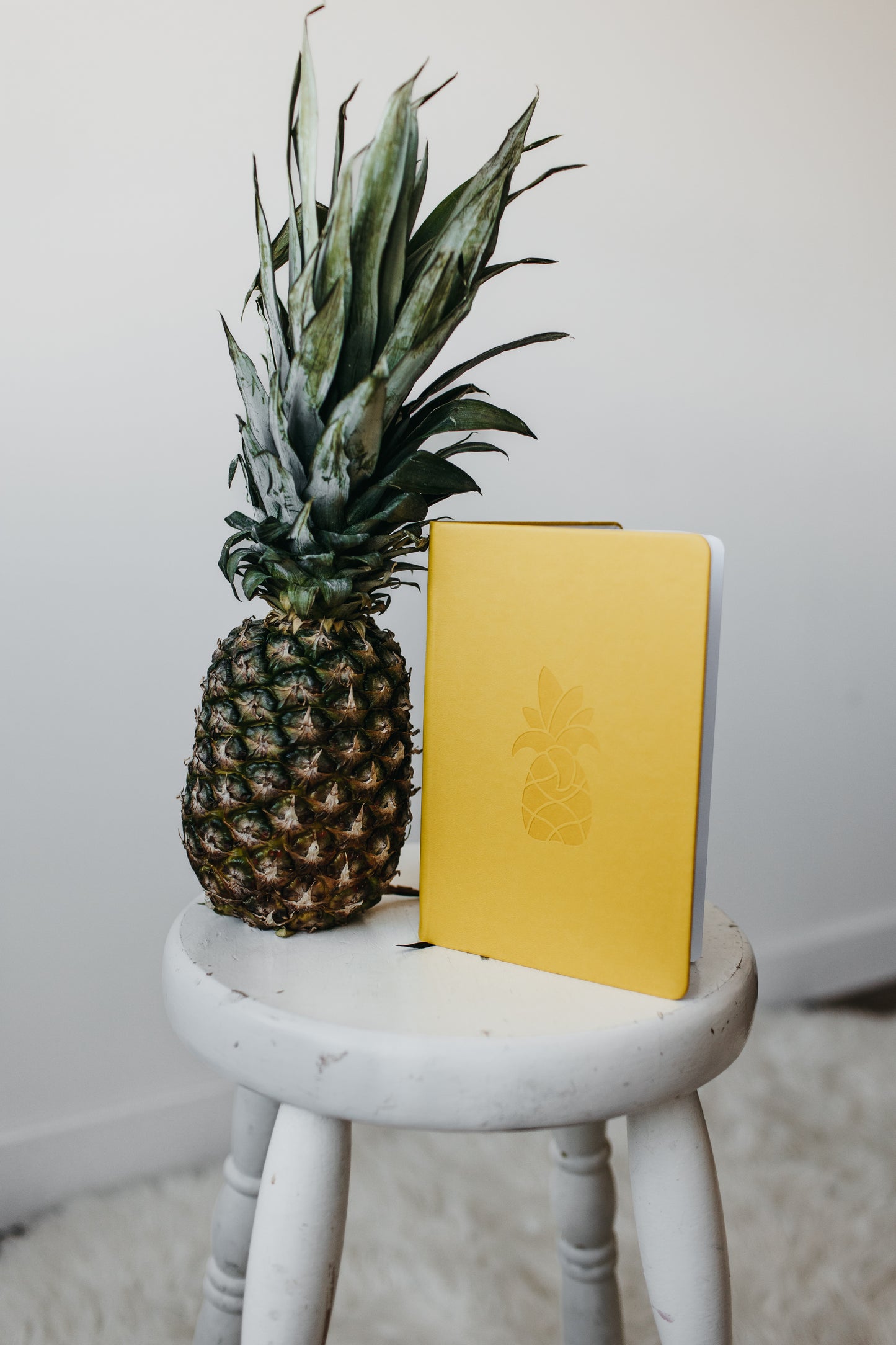 - Undated Pineapple Planner -