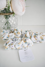 Load image into Gallery viewer, Scrunchie
